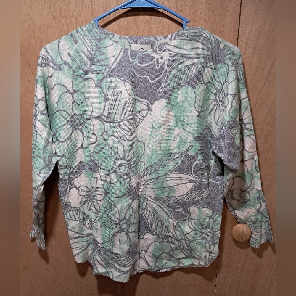 Sioni Green and Gray Floral Sweater